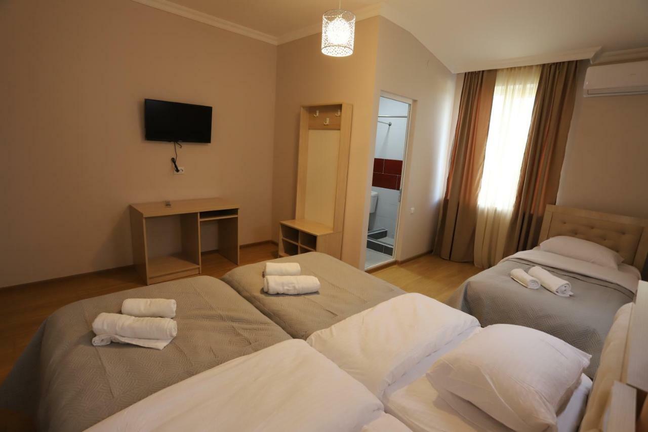 Hotel Hollywood Kutaisi Exterior photo
