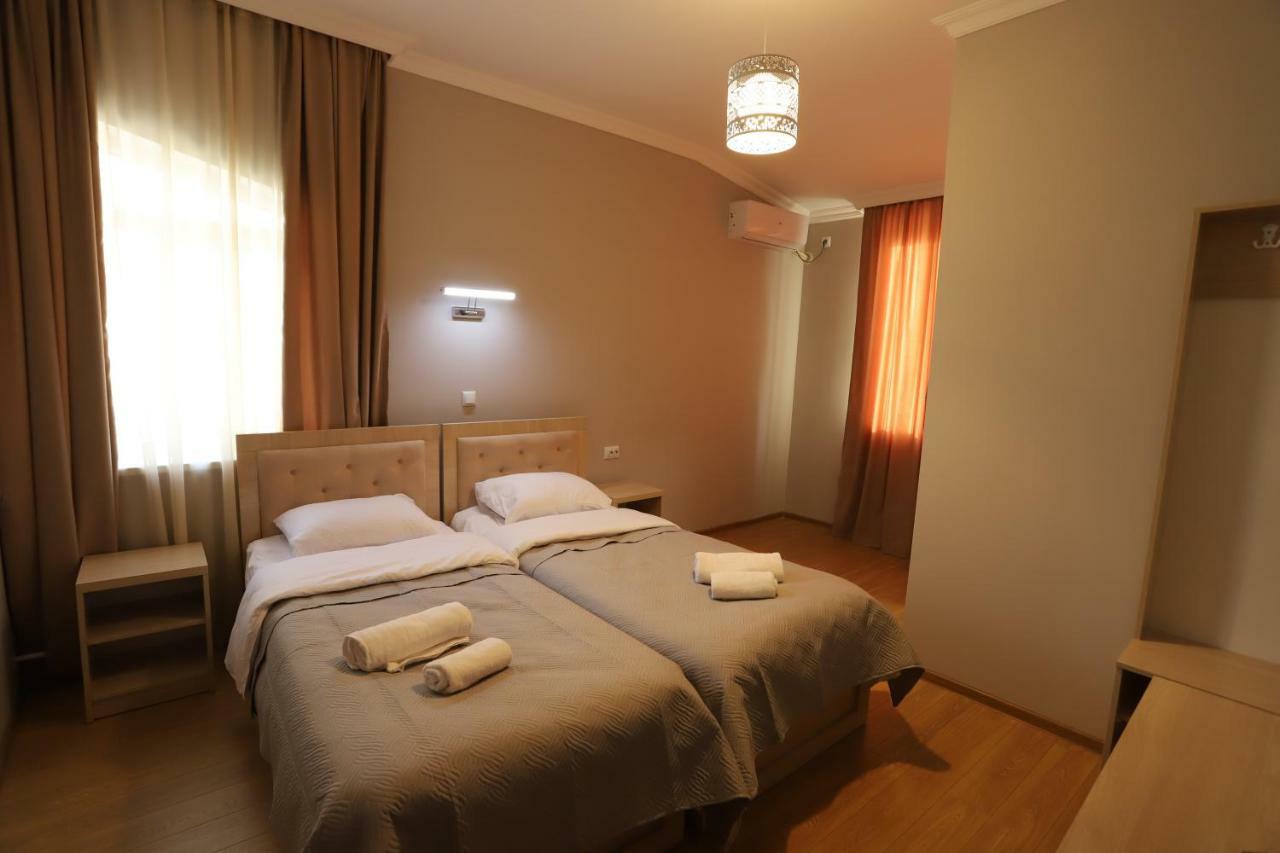Hotel Hollywood Kutaisi Exterior photo