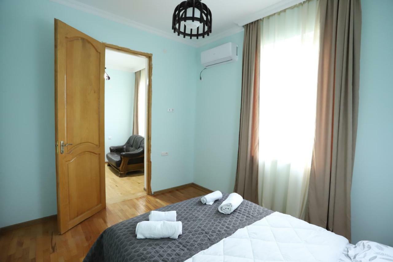 Hotel Hollywood Kutaisi Exterior photo