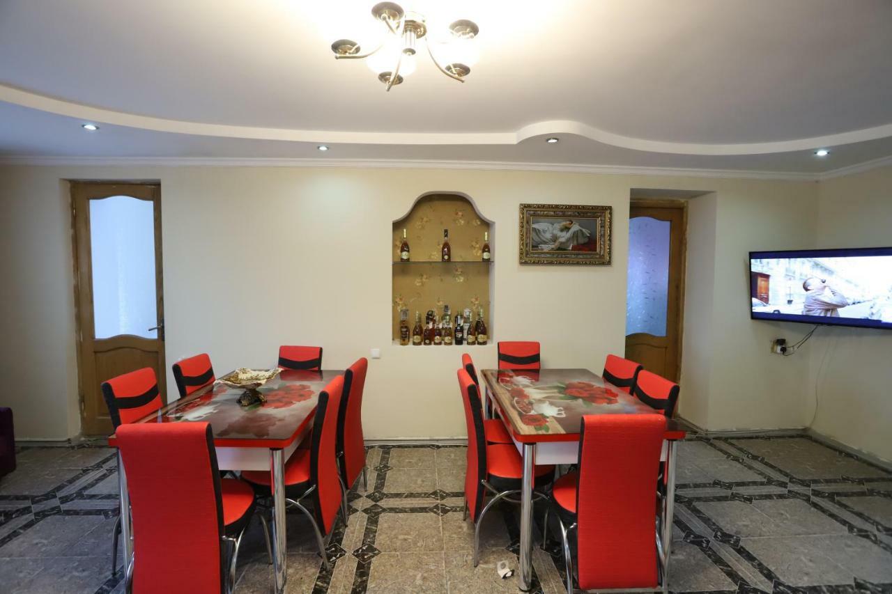 Hotel Hollywood Kutaisi Exterior photo